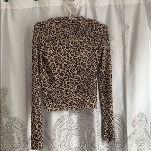 Cheetah long sleeve turtle neck